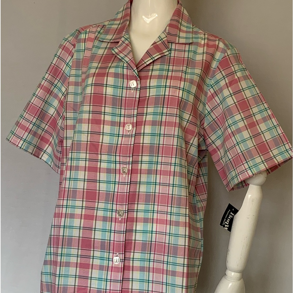 Pink and blue plaid blouse with square buttons new